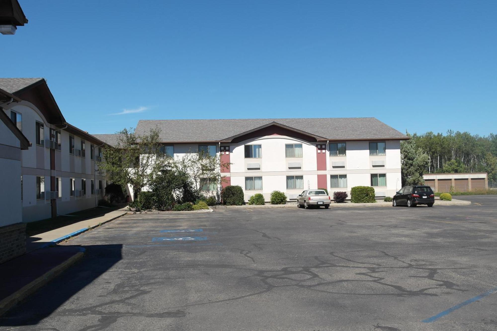 Super 8 By Wyndham Bemidji Mn Hotel Exterior photo