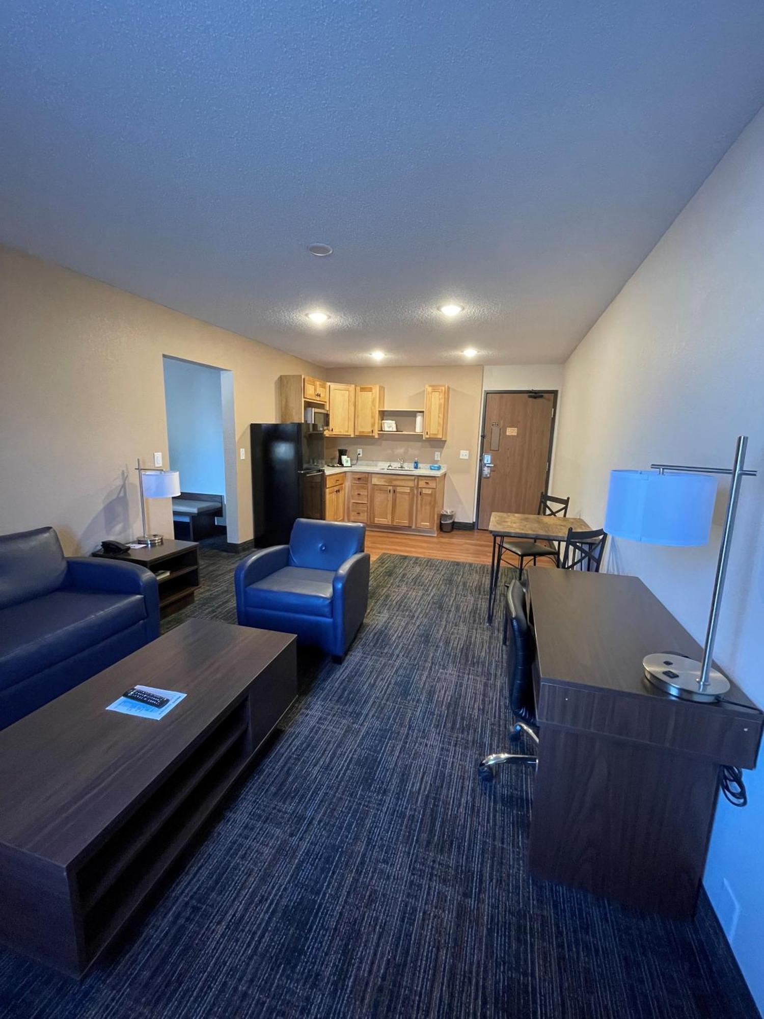 Super 8 By Wyndham Bemidji Mn Hotel Exterior photo